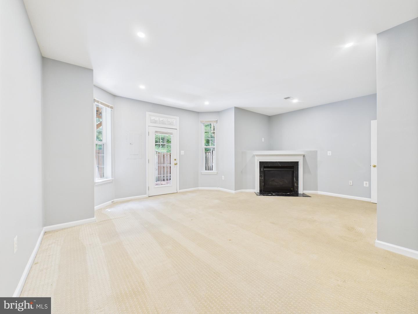 12241 STOCKTON TEES LN, FAIRFAX, Virginia 22030, 3 Bedrooms Bedrooms, ,3 BathroomsBathrooms,Residential,For sale,12241 STOCKTON TEES LN,VAFX2244132 MLS # VAFX2244132
