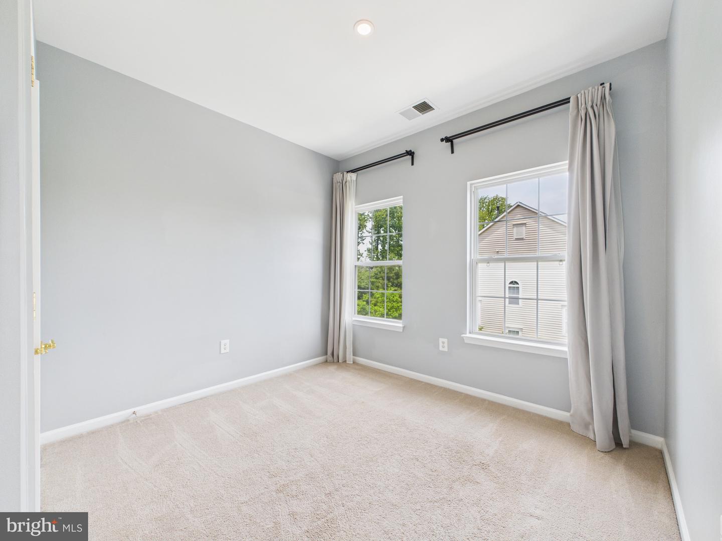 12241 STOCKTON TEES LN, FAIRFAX, Virginia 22030, 3 Bedrooms Bedrooms, ,3 BathroomsBathrooms,Residential,For sale,12241 STOCKTON TEES LN,VAFX2244132 MLS # VAFX2244132