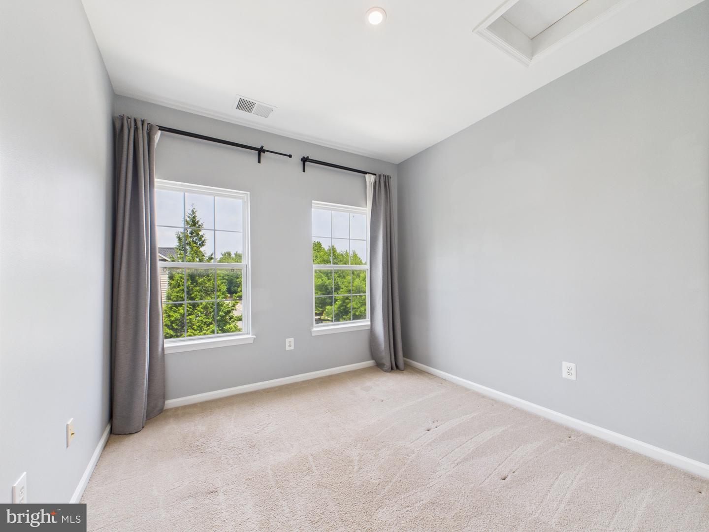 12241 STOCKTON TEES LN, FAIRFAX, Virginia 22030, 3 Bedrooms Bedrooms, ,3 BathroomsBathrooms,Residential,For sale,12241 STOCKTON TEES LN,VAFX2244132 MLS # VAFX2244132