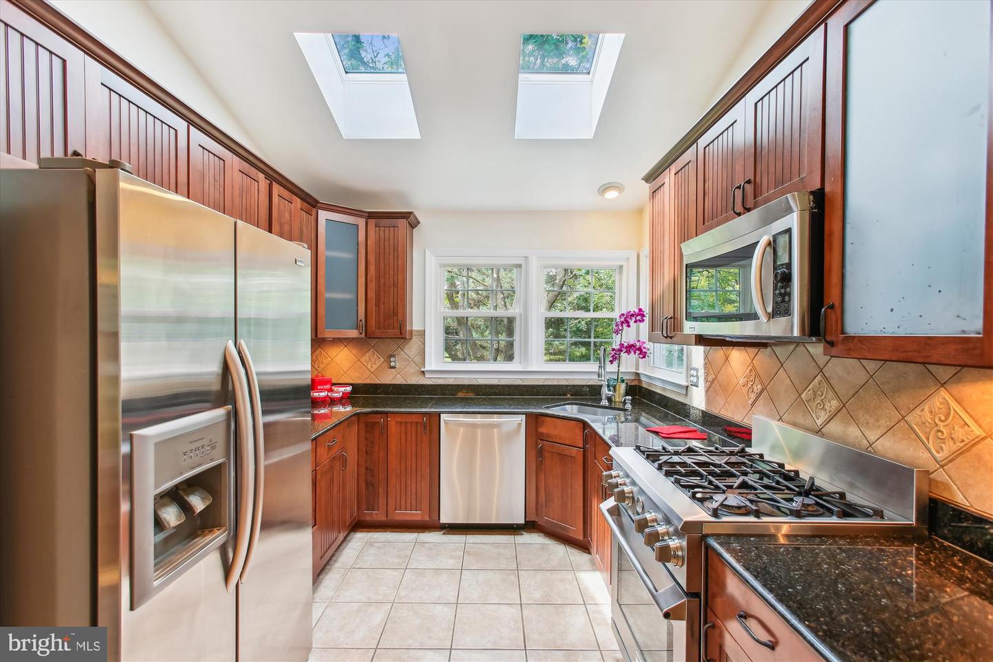 6584 FORSYTHIA ST, SPRINGFIELD, Virginia 22150, 3 Bedrooms Bedrooms, ,3 BathroomsBathrooms,Residential,For sale,6584 FORSYTHIA ST,VAFX2244200 MLS # VAFX2244200