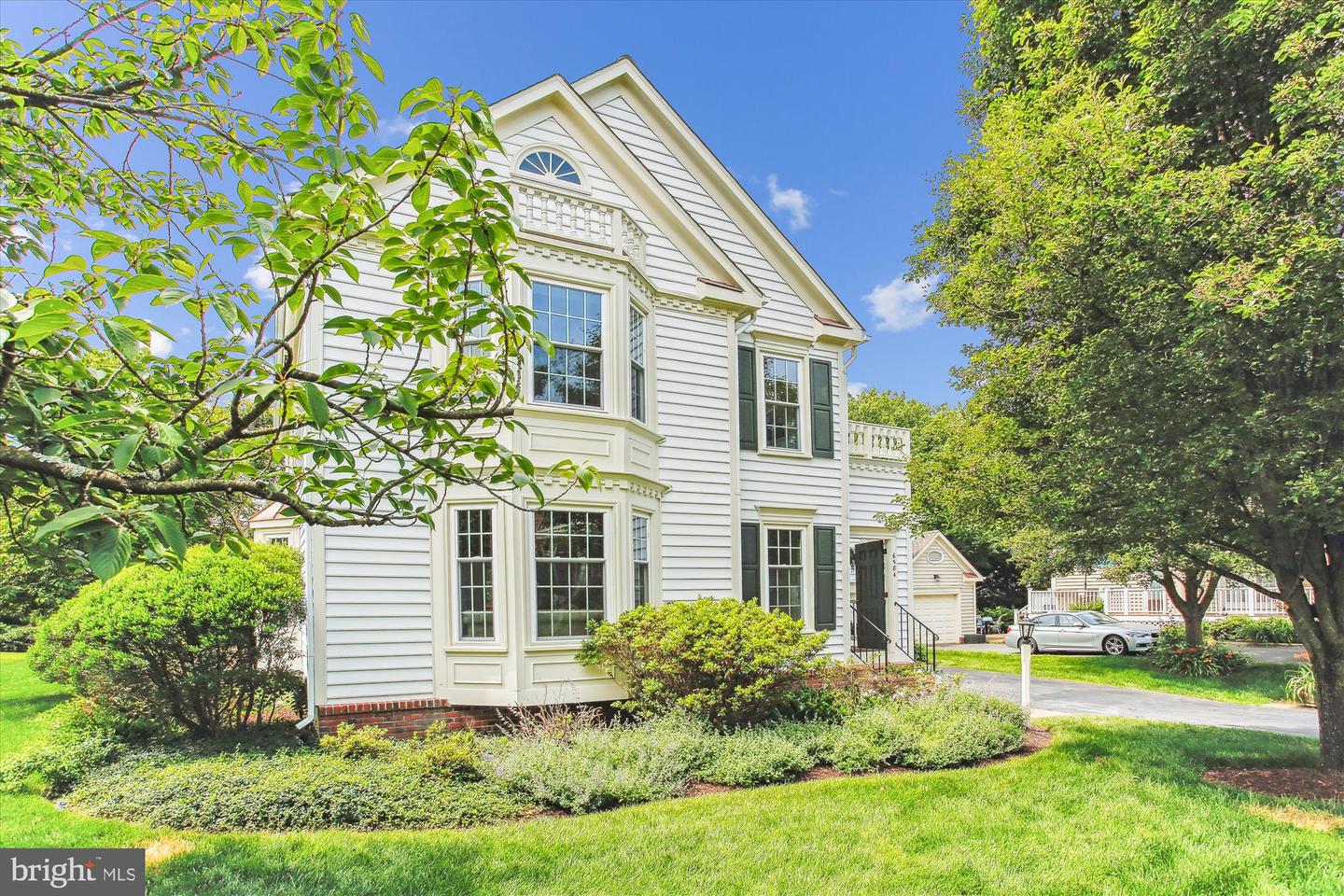 6584 FORSYTHIA ST, SPRINGFIELD, Virginia 22150, 3 Bedrooms Bedrooms, ,3 BathroomsBathrooms,Residential,For sale,6584 FORSYTHIA ST,VAFX2244200 MLS # VAFX2244200
