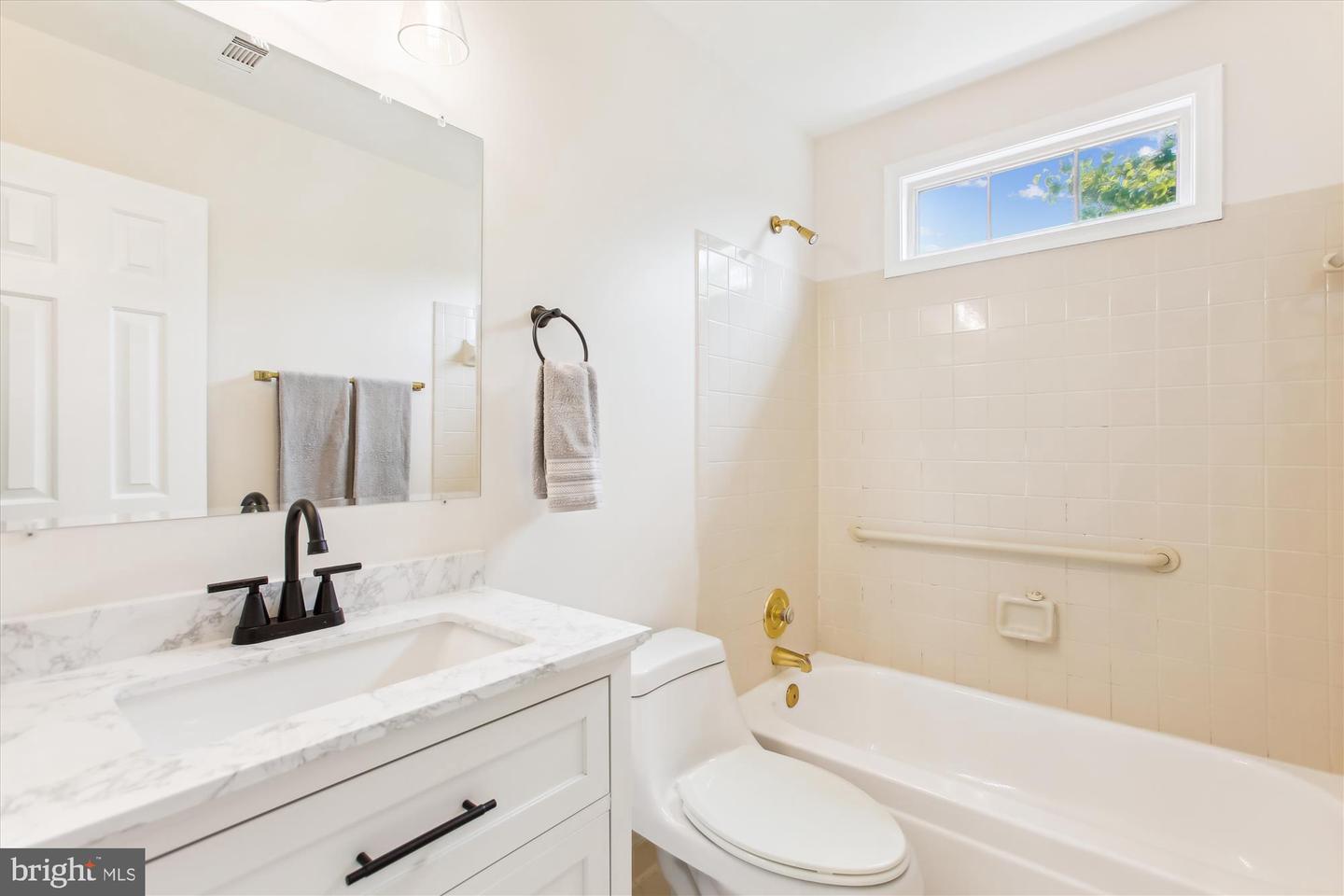 6584 FORSYTHIA ST, SPRINGFIELD, Virginia 22150, 3 Bedrooms Bedrooms, ,3 BathroomsBathrooms,Residential,For sale,6584 FORSYTHIA ST,VAFX2244200 MLS # VAFX2244200