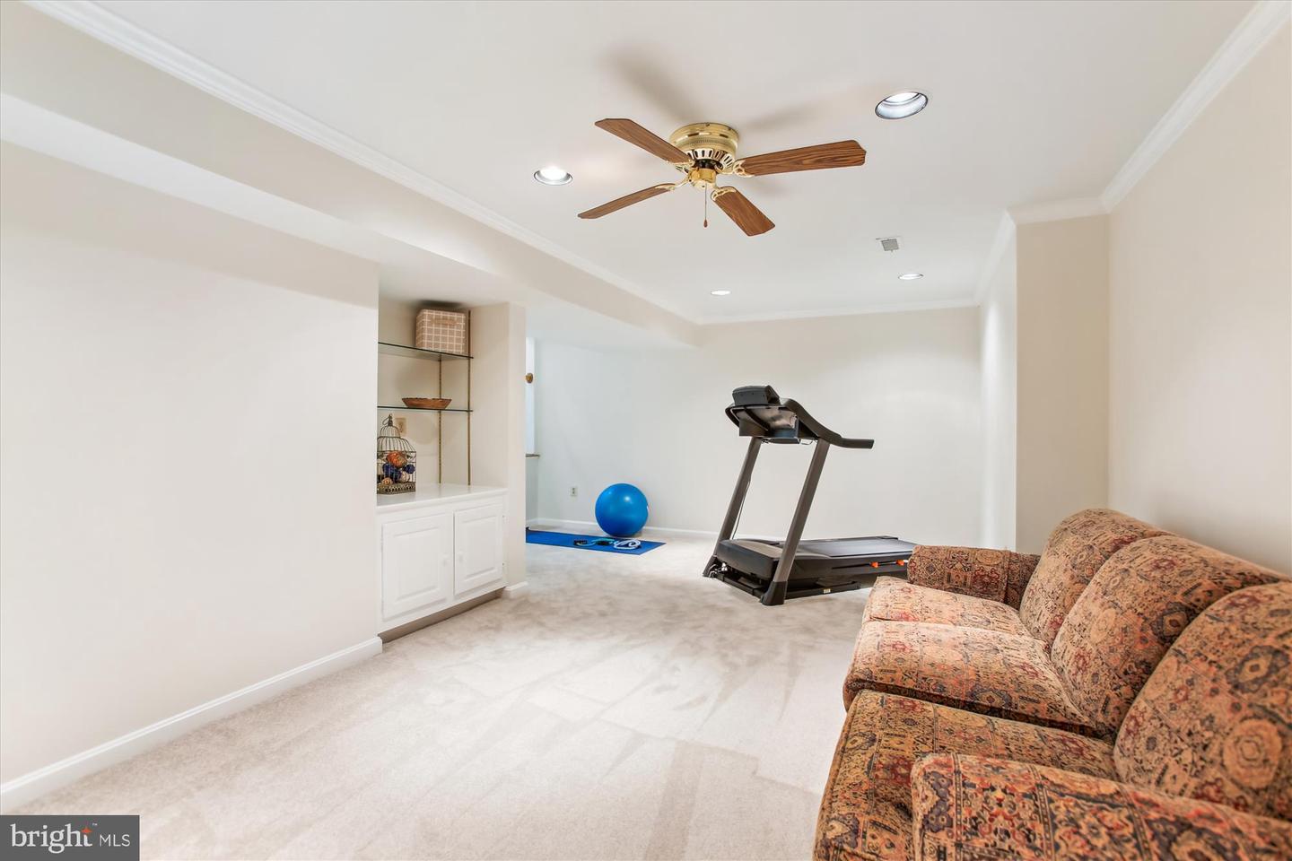 6584 FORSYTHIA ST, SPRINGFIELD, Virginia 22150, 3 Bedrooms Bedrooms, ,3 BathroomsBathrooms,Residential,For sale,6584 FORSYTHIA ST,VAFX2244200 MLS # VAFX2244200
