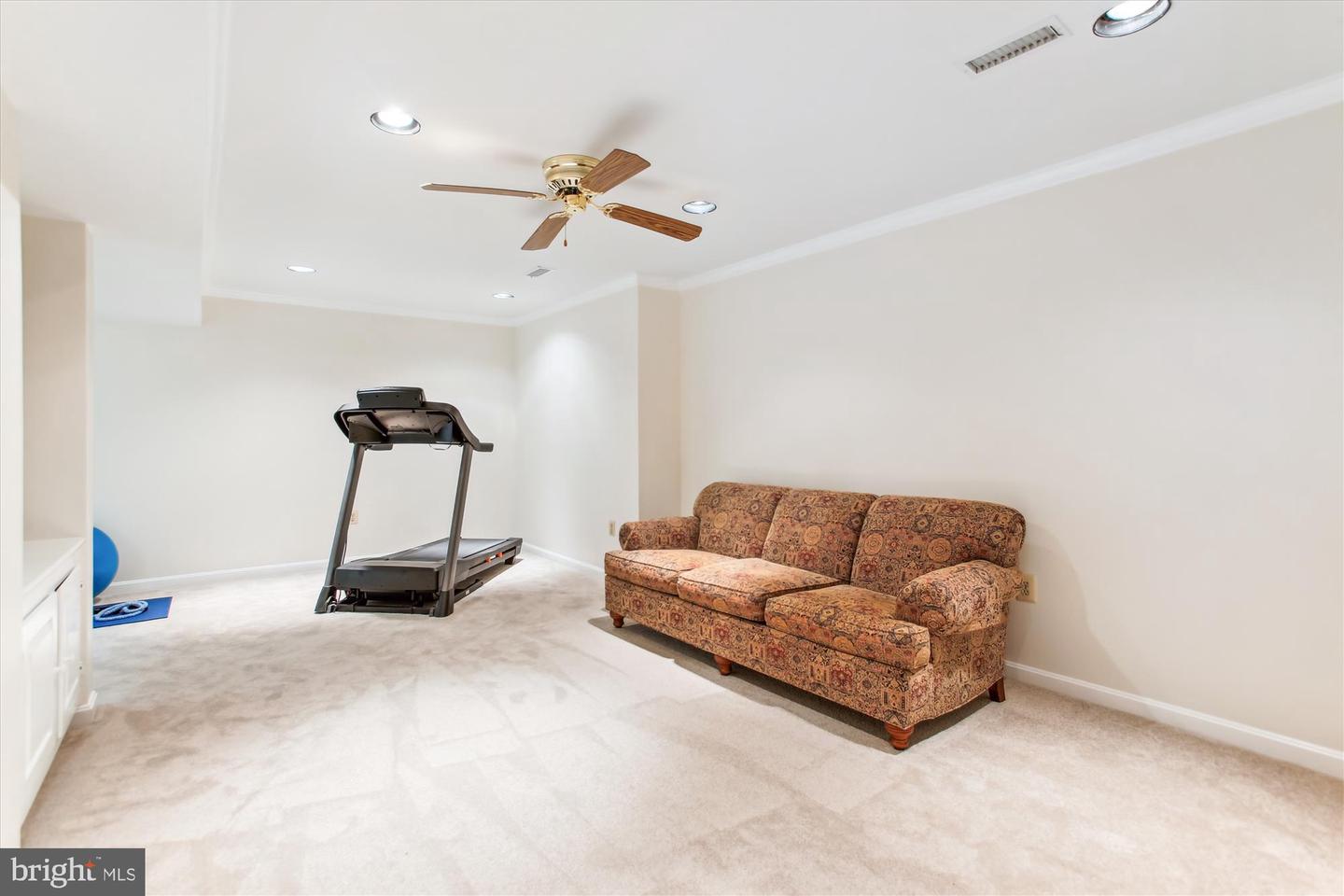 6584 FORSYTHIA ST, SPRINGFIELD, Virginia 22150, 3 Bedrooms Bedrooms, ,3 BathroomsBathrooms,Residential,For sale,6584 FORSYTHIA ST,VAFX2244200 MLS # VAFX2244200