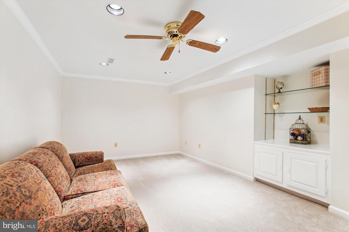 6584 FORSYTHIA ST, SPRINGFIELD, Virginia 22150, 3 Bedrooms Bedrooms, ,3 BathroomsBathrooms,Residential,For sale,6584 FORSYTHIA ST,VAFX2244200 MLS # VAFX2244200