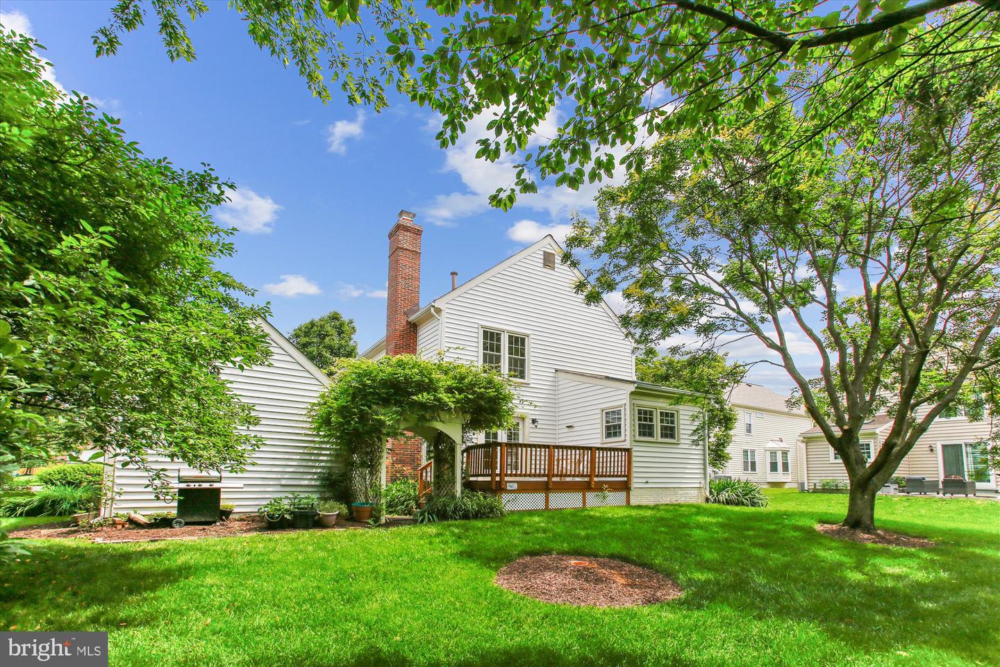 6584 FORSYTHIA ST, SPRINGFIELD, Virginia 22150, 3 Bedrooms Bedrooms, ,3 BathroomsBathrooms,Residential,For sale,6584 FORSYTHIA ST,VAFX2244200 MLS # VAFX2244200