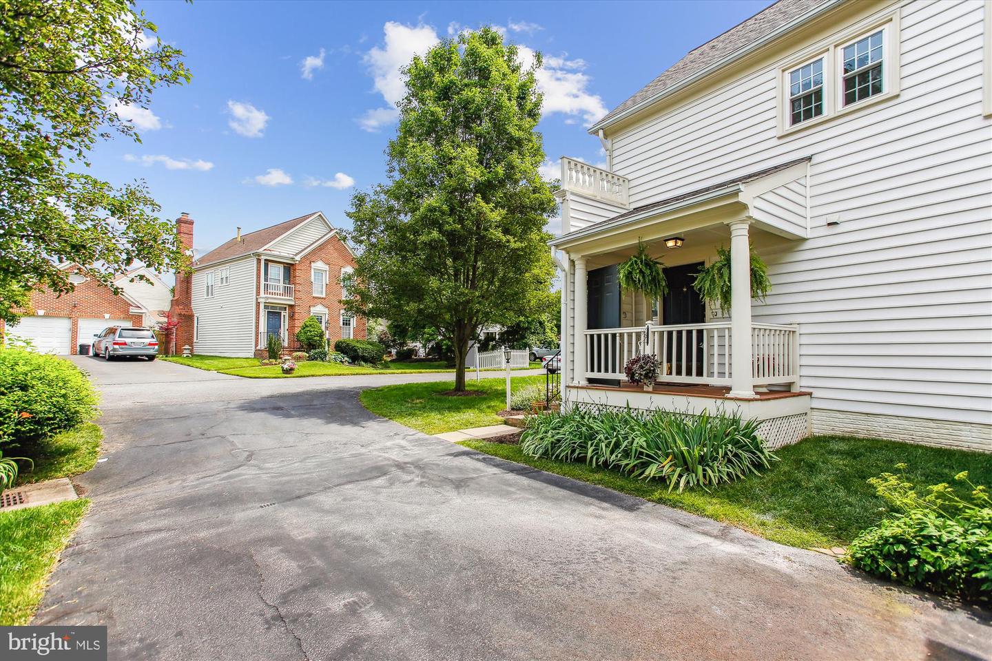 6584 FORSYTHIA ST, SPRINGFIELD, Virginia 22150, 3 Bedrooms Bedrooms, ,3 BathroomsBathrooms,Residential,For sale,6584 FORSYTHIA ST,VAFX2244200 MLS # VAFX2244200