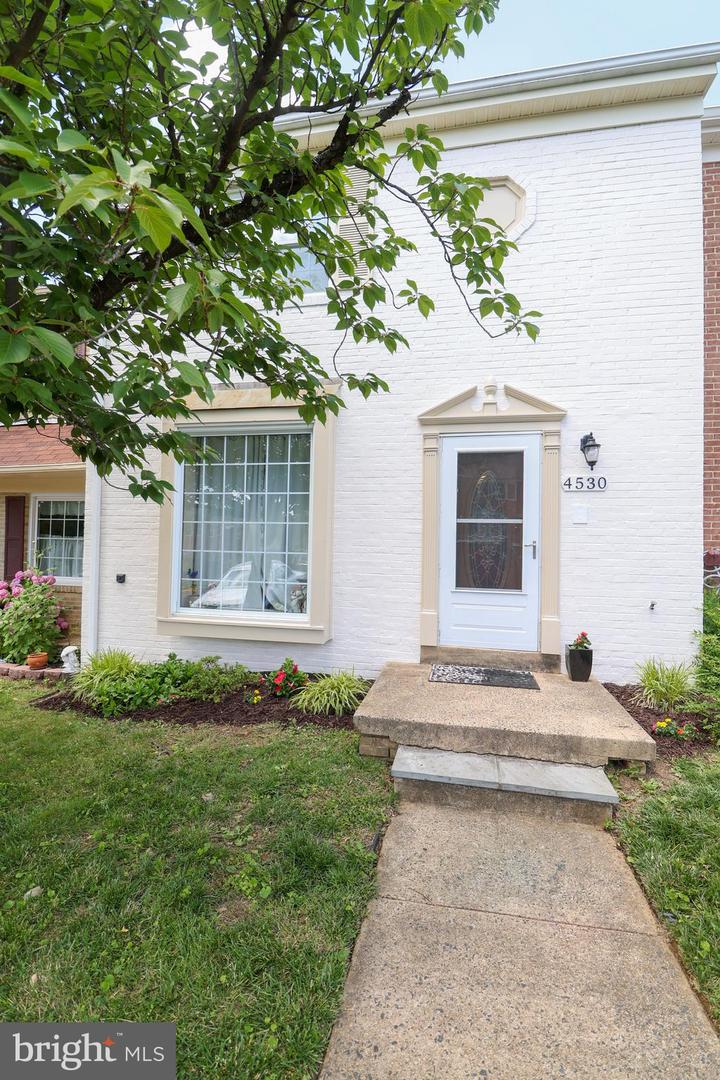4530 AIRLIE WAY, ANNANDALE, Virginia 22003, 3 Bedrooms Bedrooms, ,3 BathroomsBathrooms,Residential,For sale,4530 AIRLIE WAY,VAFX2244290 MLS # VAFX2244290