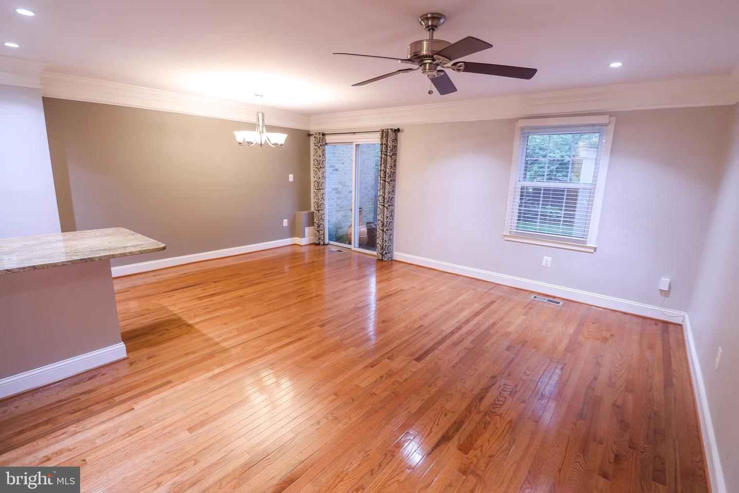 4530 AIRLIE WAY, ANNANDALE, Virginia 22003, 3 Bedrooms Bedrooms, ,3 BathroomsBathrooms,Residential,For sale,4530 AIRLIE WAY,VAFX2244290 MLS # VAFX2244290