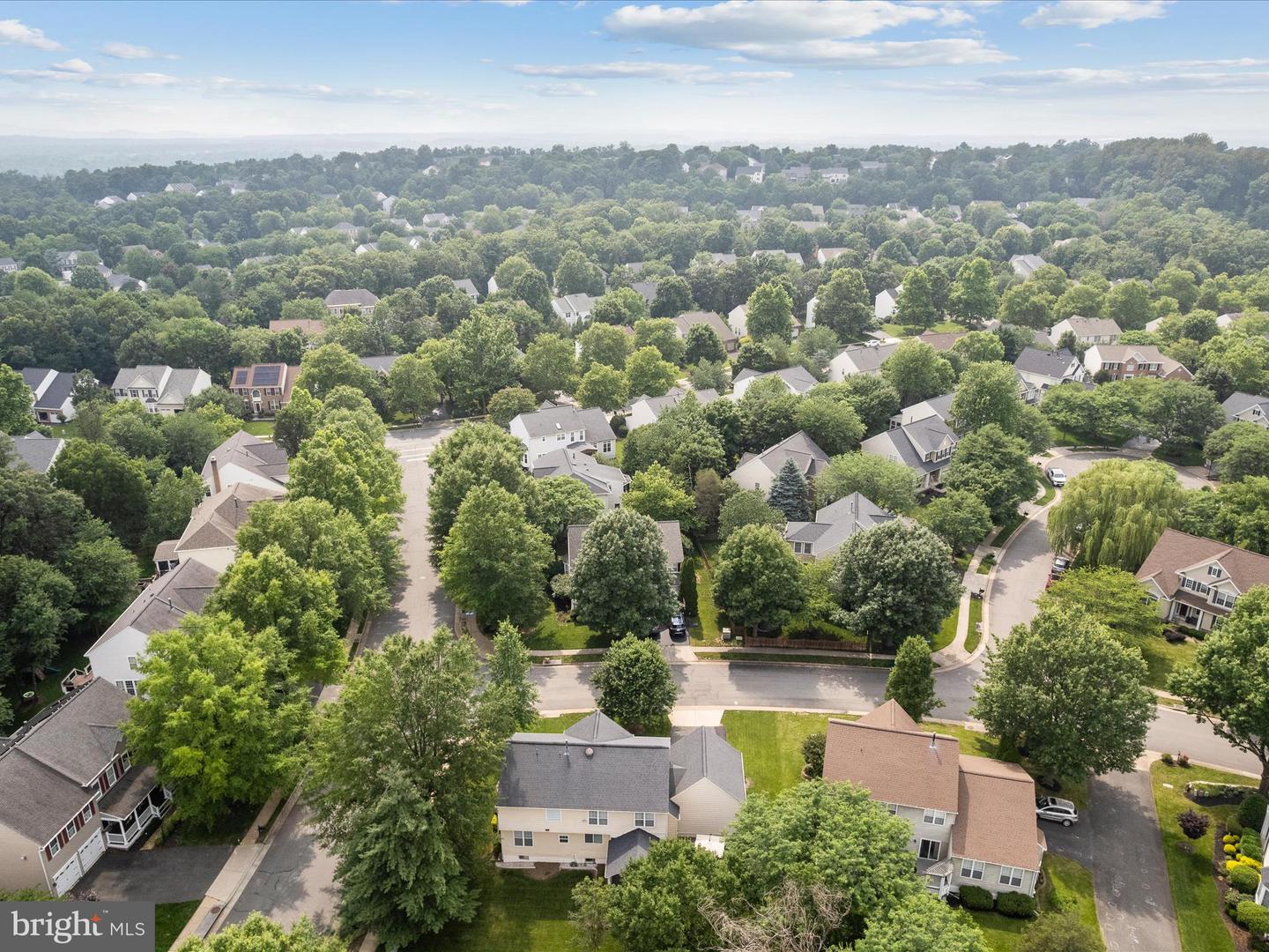 21526 GOLDEN AUTUMN PL, BROADLANDS, Virginia 20148, 4 Bedrooms Bedrooms, ,3 BathroomsBathrooms,Residential,For sale,21526 GOLDEN AUTUMN PL,VALO2098386 MLS # VALO2098386