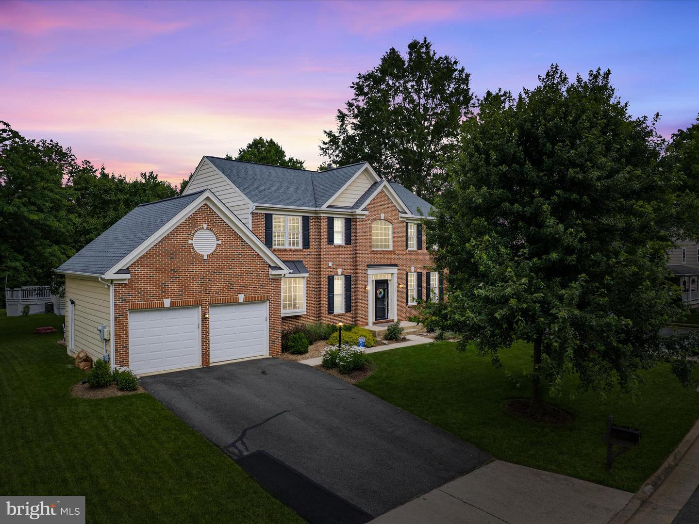 21526 GOLDEN AUTUMN PL, BROADLANDS, Virginia 20148, 4 Bedrooms Bedrooms, ,3 BathroomsBathrooms,Residential,For sale,21526 GOLDEN AUTUMN PL,VALO2098386 MLS # VALO2098386