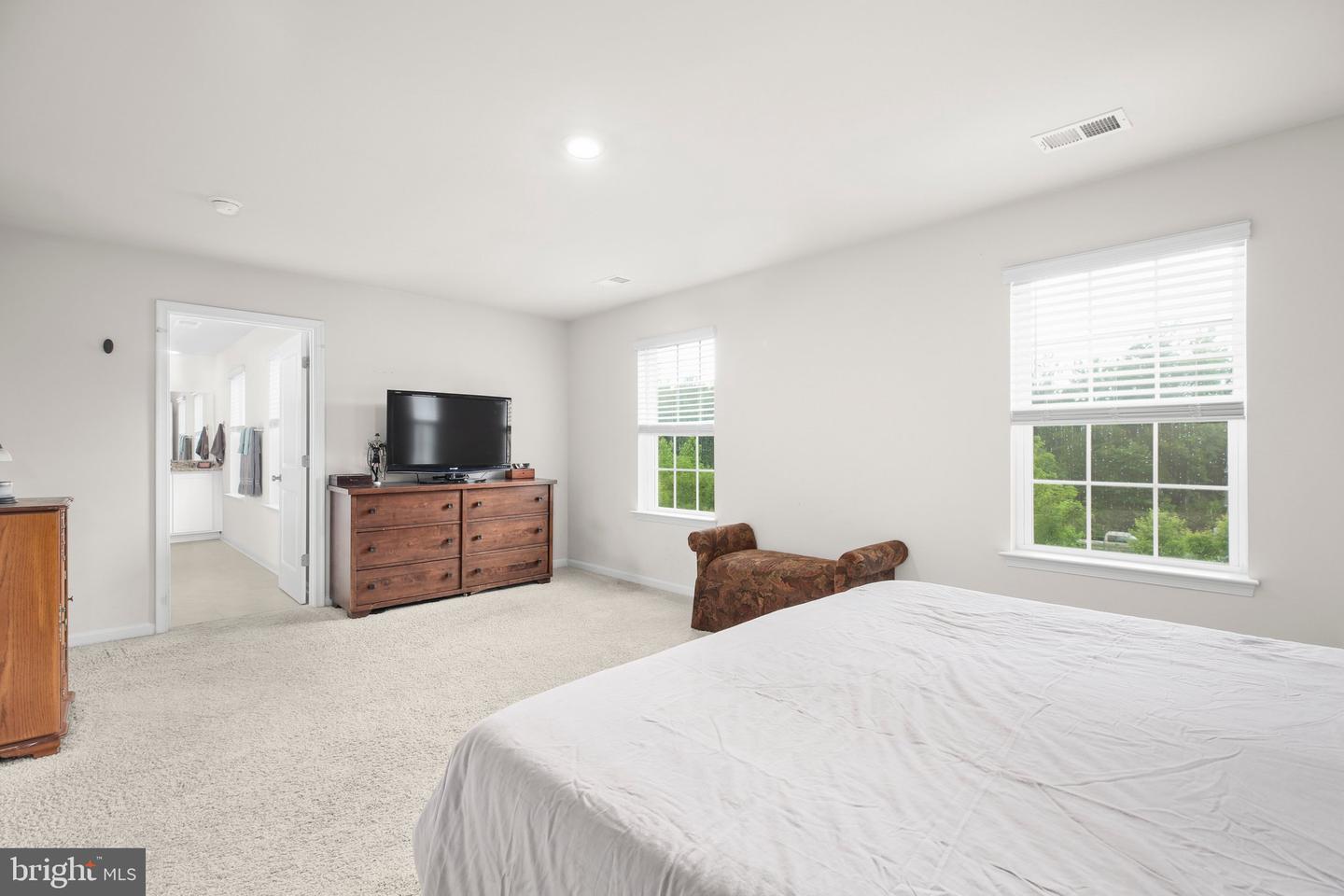 141 LIVINGWOOD CT, FREDERICKSBURG, Virginia 22405, 4 Bedrooms Bedrooms, ,2 BathroomsBathrooms,Residential,For sale,141 LIVINGWOOD CT,VAST2039380 MLS # VAST2039380