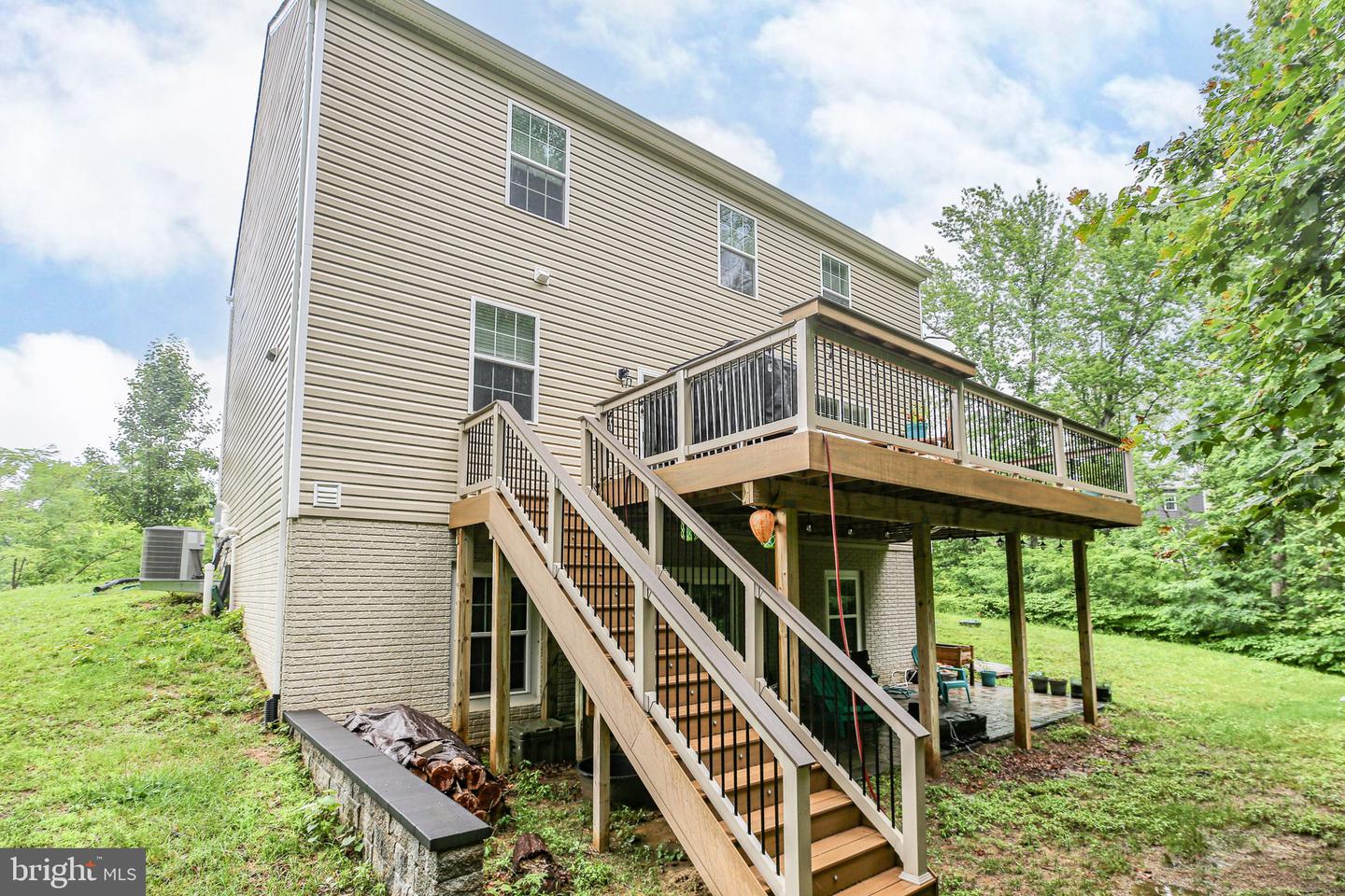 141 LIVINGWOOD CT, FREDERICKSBURG, Virginia 22405, 4 Bedrooms Bedrooms, ,2 BathroomsBathrooms,Residential,For sale,141 LIVINGWOOD CT,VAST2039380 MLS # VAST2039380