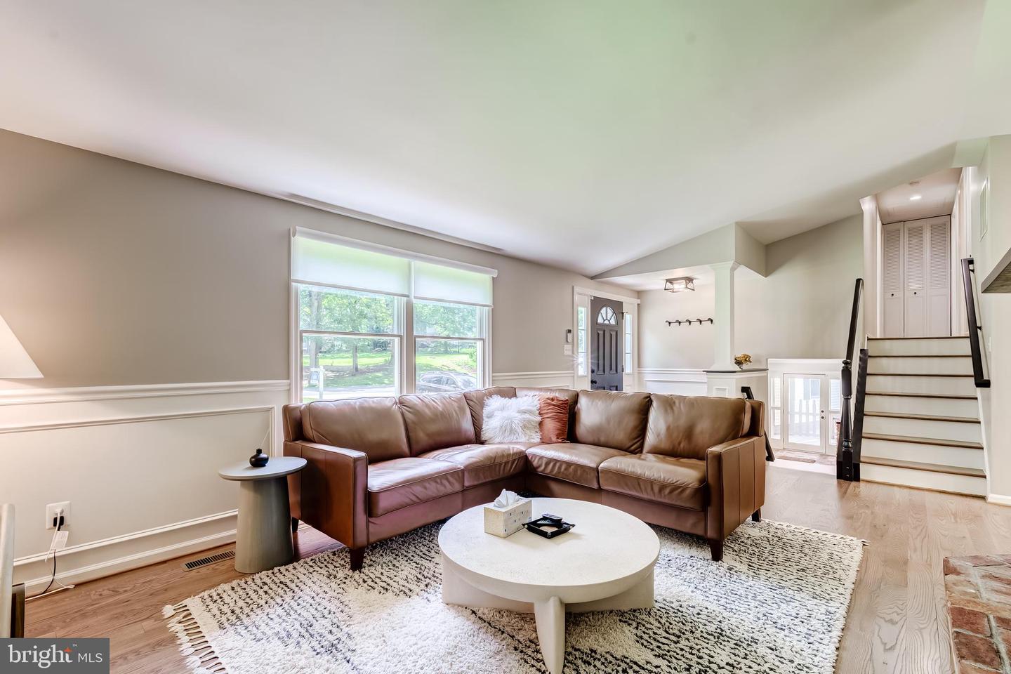 11926 APPLING VALLEY RD, FAIRFAX, Virginia 22030, 3 Bedrooms Bedrooms, ,2 BathroomsBathrooms,Residential,For sale,11926 APPLING VALLEY RD,VAFX2245026 MLS # VAFX2245026