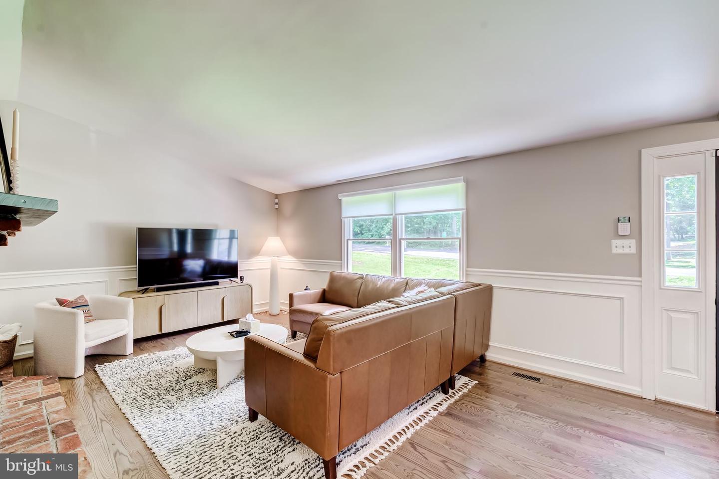11926 APPLING VALLEY RD, FAIRFAX, Virginia 22030, 3 Bedrooms Bedrooms, ,2 BathroomsBathrooms,Residential,For sale,11926 APPLING VALLEY RD,VAFX2245026 MLS # VAFX2245026