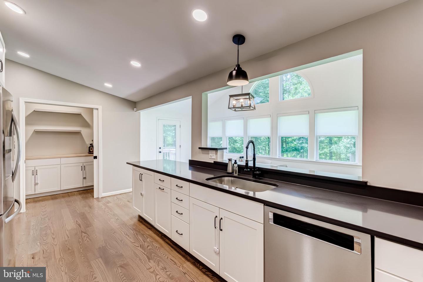 11926 APPLING VALLEY RD, FAIRFAX, Virginia 22030, 3 Bedrooms Bedrooms, ,2 BathroomsBathrooms,Residential,For sale,11926 APPLING VALLEY RD,VAFX2245026 MLS # VAFX2245026
