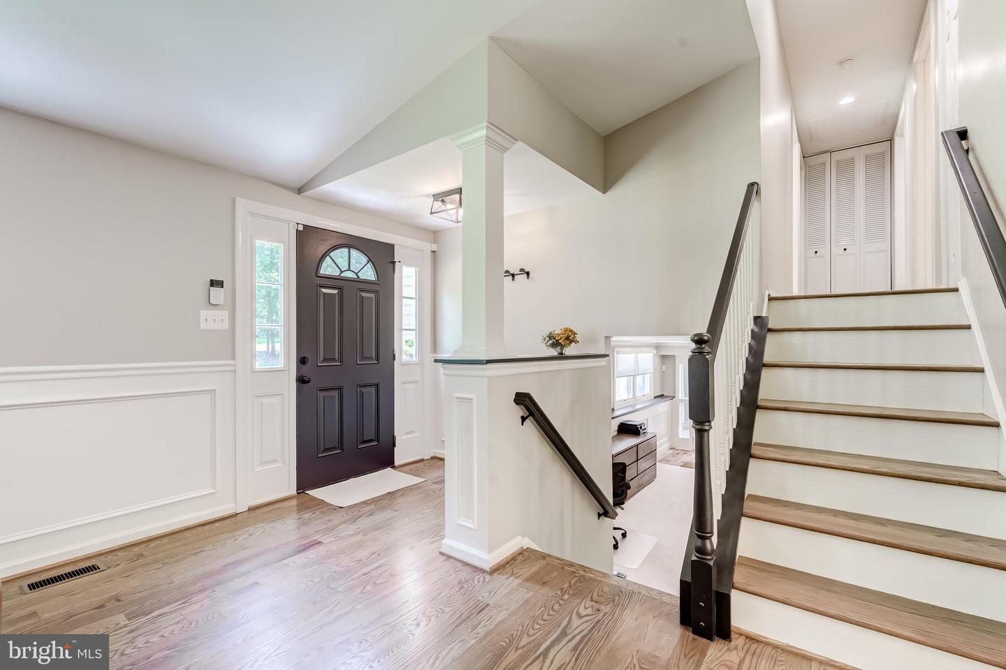 11926 APPLING VALLEY RD, FAIRFAX, Virginia 22030, 3 Bedrooms Bedrooms, ,2 BathroomsBathrooms,Residential,For sale,11926 APPLING VALLEY RD,VAFX2245026 MLS # VAFX2245026