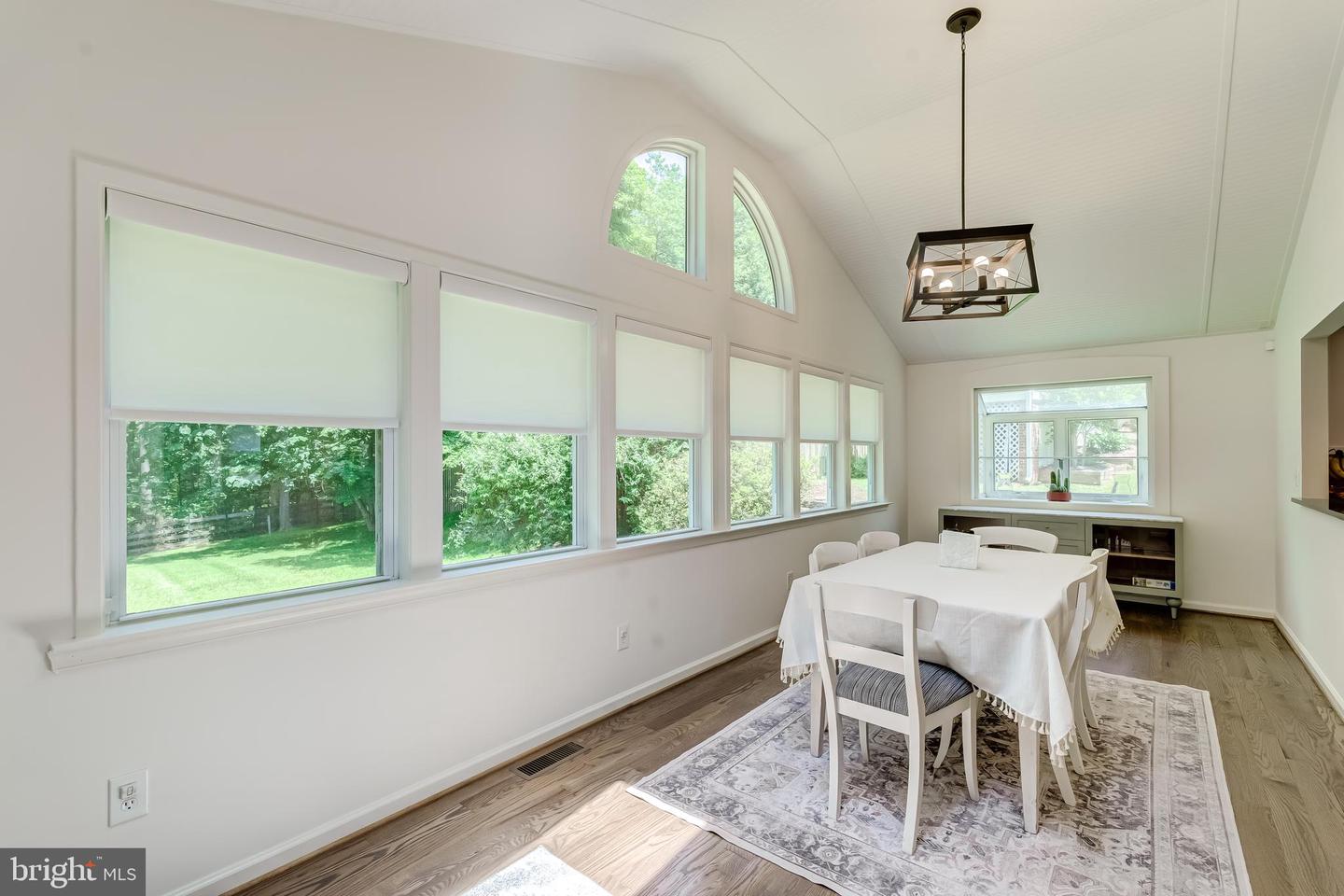 11926 APPLING VALLEY RD, FAIRFAX, Virginia 22030, 3 Bedrooms Bedrooms, ,2 BathroomsBathrooms,Residential,For sale,11926 APPLING VALLEY RD,VAFX2245026 MLS # VAFX2245026