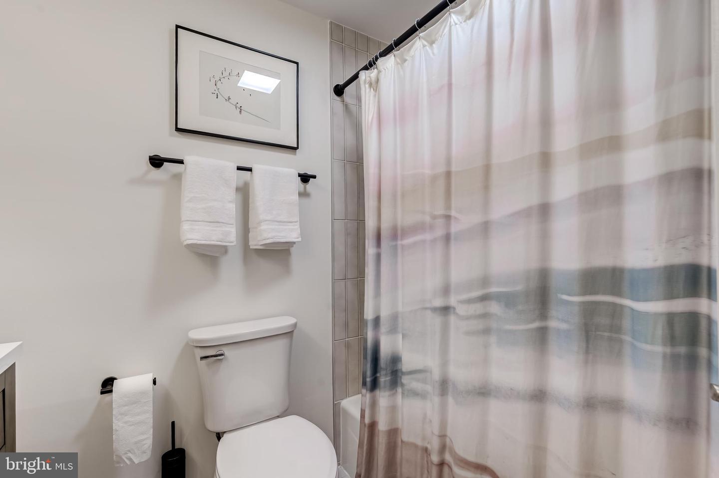 11926 APPLING VALLEY RD, FAIRFAX, Virginia 22030, 3 Bedrooms Bedrooms, ,2 BathroomsBathrooms,Residential,For sale,11926 APPLING VALLEY RD,VAFX2245026 MLS # VAFX2245026