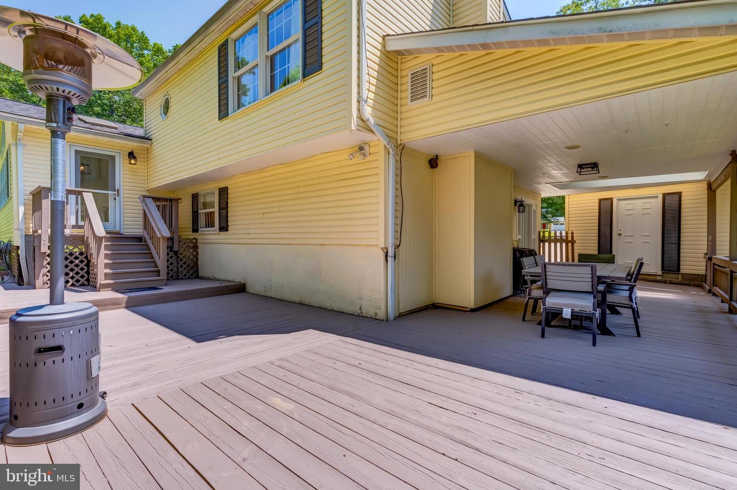 11926 APPLING VALLEY RD, FAIRFAX, Virginia 22030, 3 Bedrooms Bedrooms, ,2 BathroomsBathrooms,Residential,For sale,11926 APPLING VALLEY RD,VAFX2245026 MLS # VAFX2245026