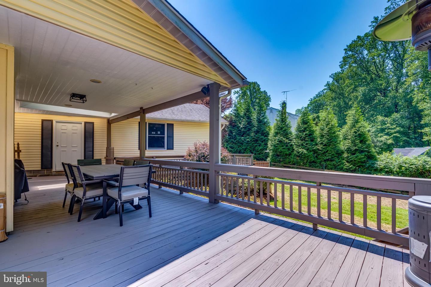 11926 APPLING VALLEY RD, FAIRFAX, Virginia 22030, 3 Bedrooms Bedrooms, ,2 BathroomsBathrooms,Residential,For sale,11926 APPLING VALLEY RD,VAFX2245026 MLS # VAFX2245026
