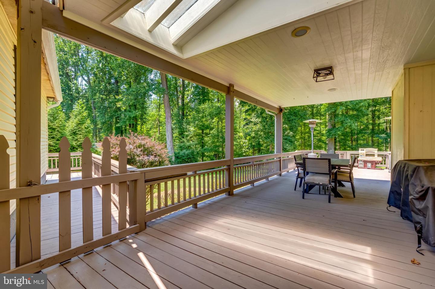 11926 APPLING VALLEY RD, FAIRFAX, Virginia 22030, 3 Bedrooms Bedrooms, ,2 BathroomsBathrooms,Residential,For sale,11926 APPLING VALLEY RD,VAFX2245026 MLS # VAFX2245026