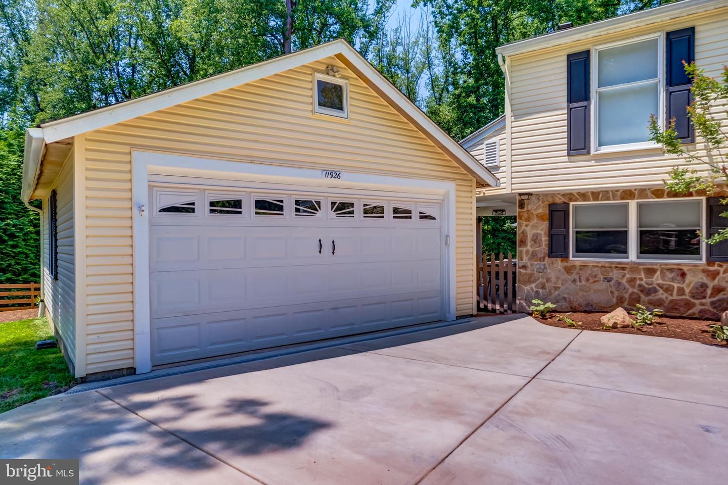 11926 APPLING VALLEY RD, FAIRFAX, Virginia 22030, 3 Bedrooms Bedrooms, ,2 BathroomsBathrooms,Residential,For sale,11926 APPLING VALLEY RD,VAFX2245026 MLS # VAFX2245026
