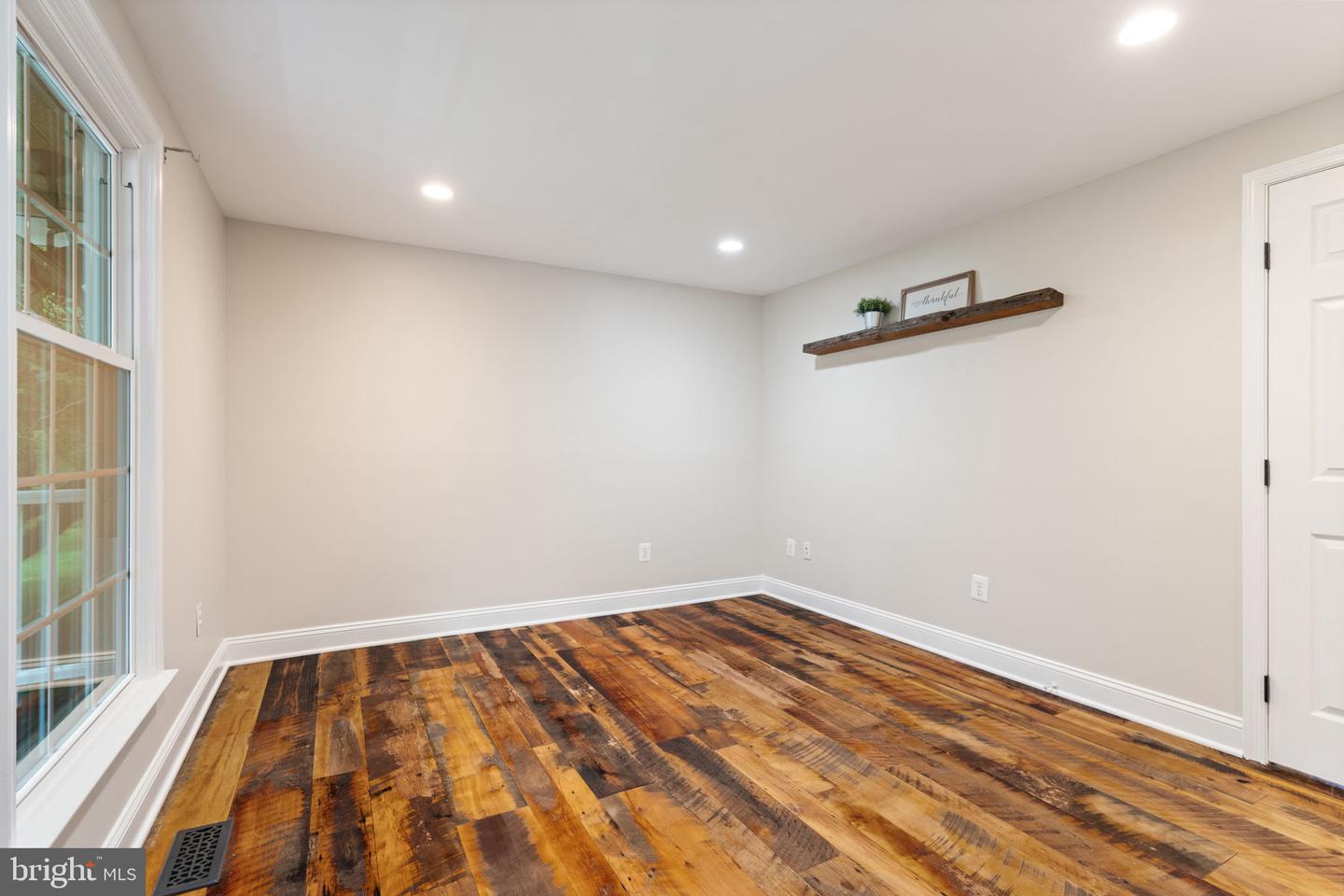 13134 CARRIAGE FORD RD, NOKESVILLE, Virginia 20181, 4 Bedrooms Bedrooms, ,3 BathroomsBathrooms,Residential,For sale,13134 CARRIAGE FORD RD,VAPW2096208 MLS # VAPW2096208