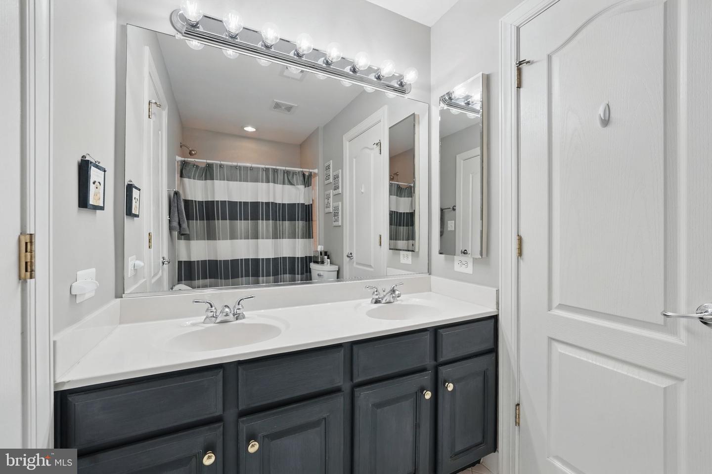 40755 LENAH RUN CIR, ALDIE, Virginia 20105, 7 Bedrooms Bedrooms, ,4 BathroomsBathrooms,Residential,For sale,40755 LENAH RUN CIR,VALO2098702 MLS # VALO2098702