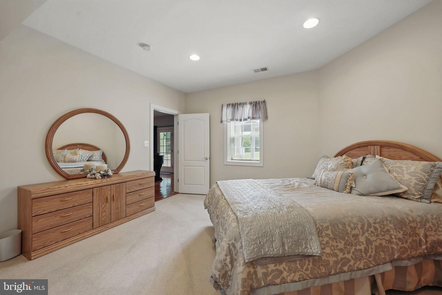 40755 LENAH RUN CIR, ALDIE, Virginia 20105, 7 Bedrooms Bedrooms, ,4 BathroomsBathrooms,Residential,For sale,40755 LENAH RUN CIR,VALO2098702 MLS # VALO2098702