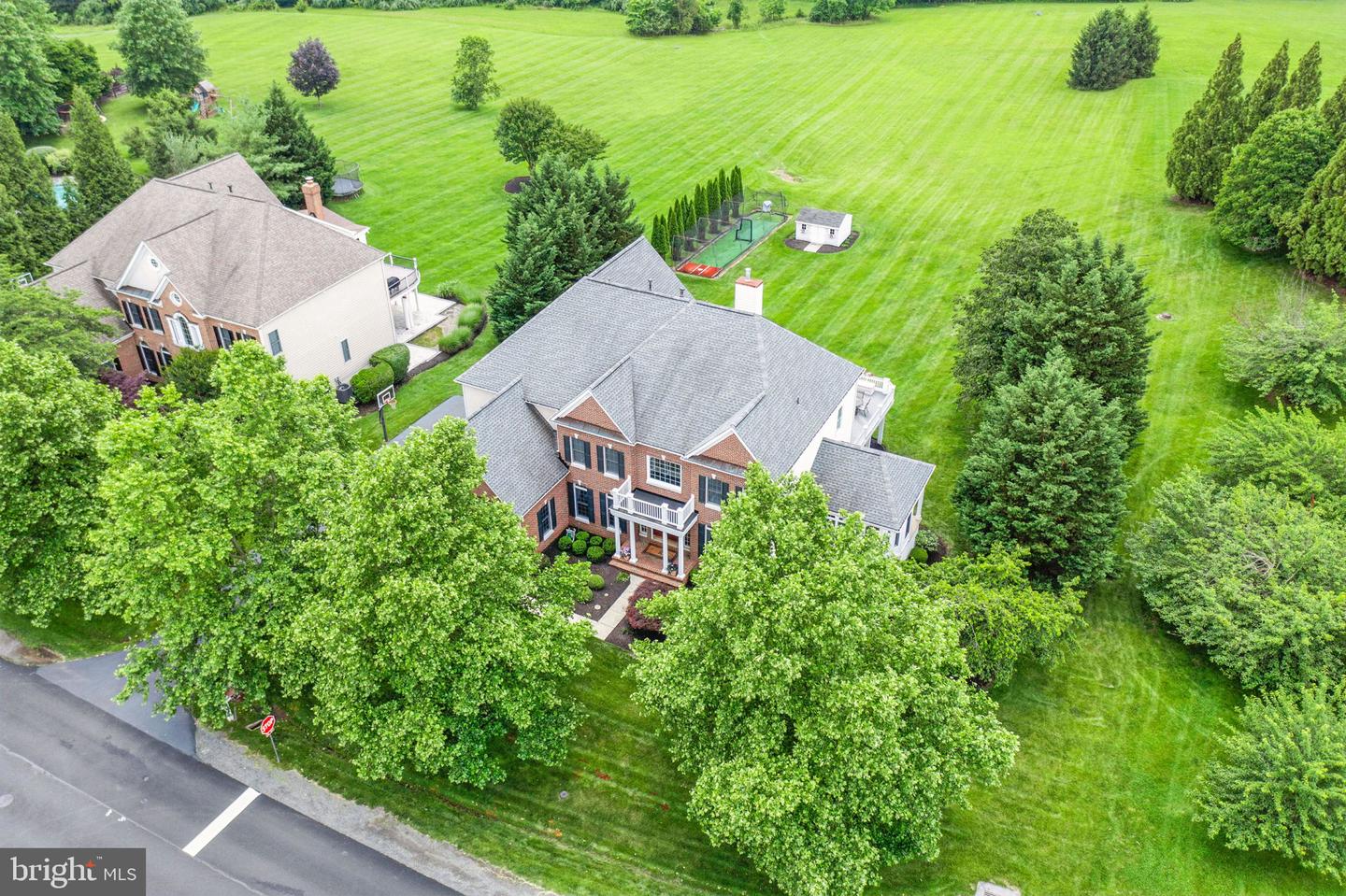 40755 LENAH RUN CIR, ALDIE, Virginia 20105, 7 Bedrooms Bedrooms, ,4 BathroomsBathrooms,Residential,For sale,40755 LENAH RUN CIR,VALO2098702 MLS # VALO2098702