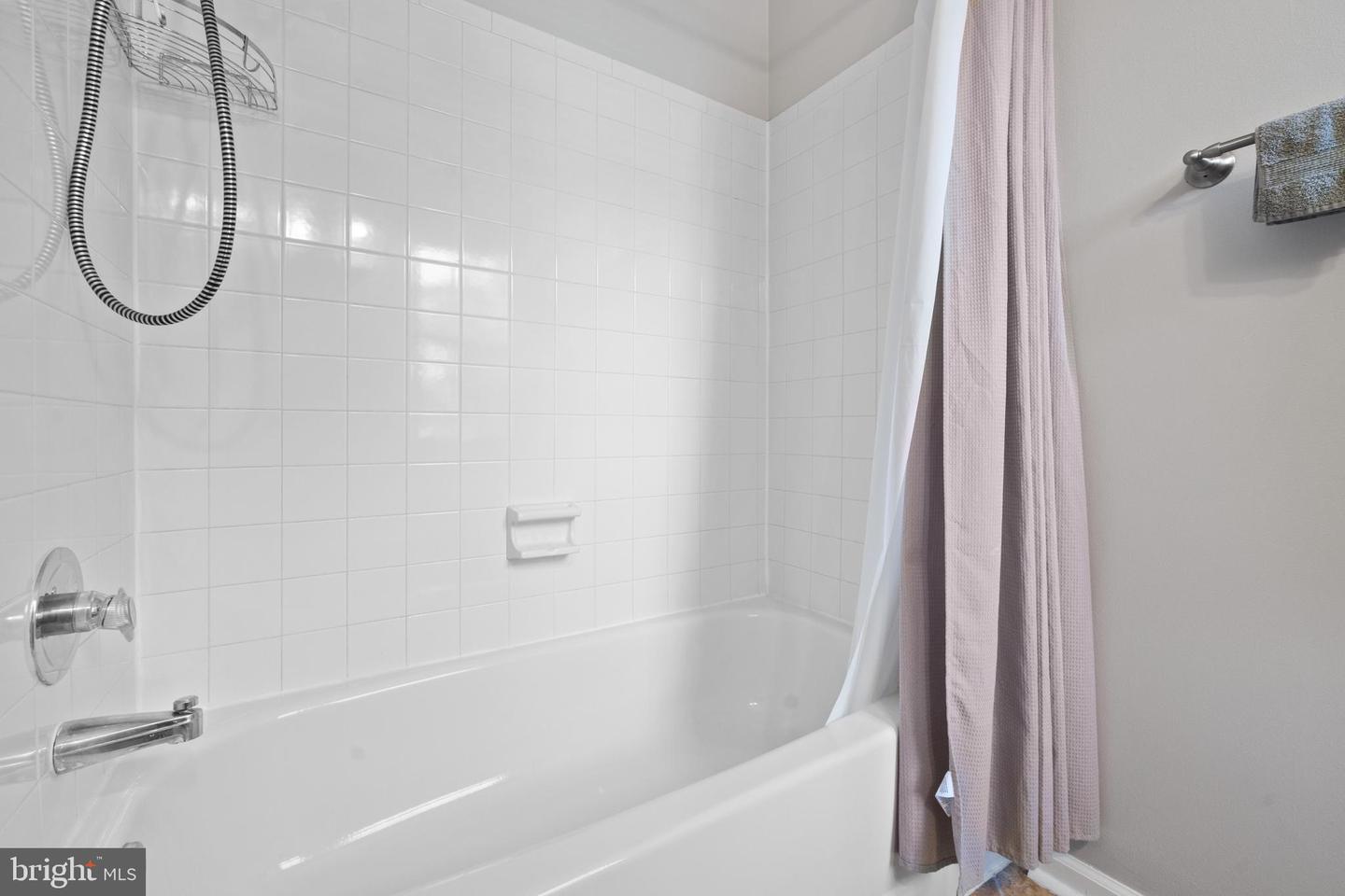 2832 YARLING CT #2832, FALLS CHURCH, Virginia 22042, 2 Bedrooms Bedrooms, ,2 BathroomsBathrooms,Residential,For sale,2832 YARLING CT #2832,VAFX2246054 MLS # VAFX2246054