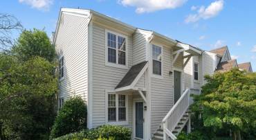 2832 YARLING CT #2832, FALLS CHURCH, Virginia 22042, 2 Bedrooms Bedrooms, ,2 BathroomsBathrooms,Residential,For sale,2832 YARLING CT #2832,VAFX2246054 MLS # VAFX2246054