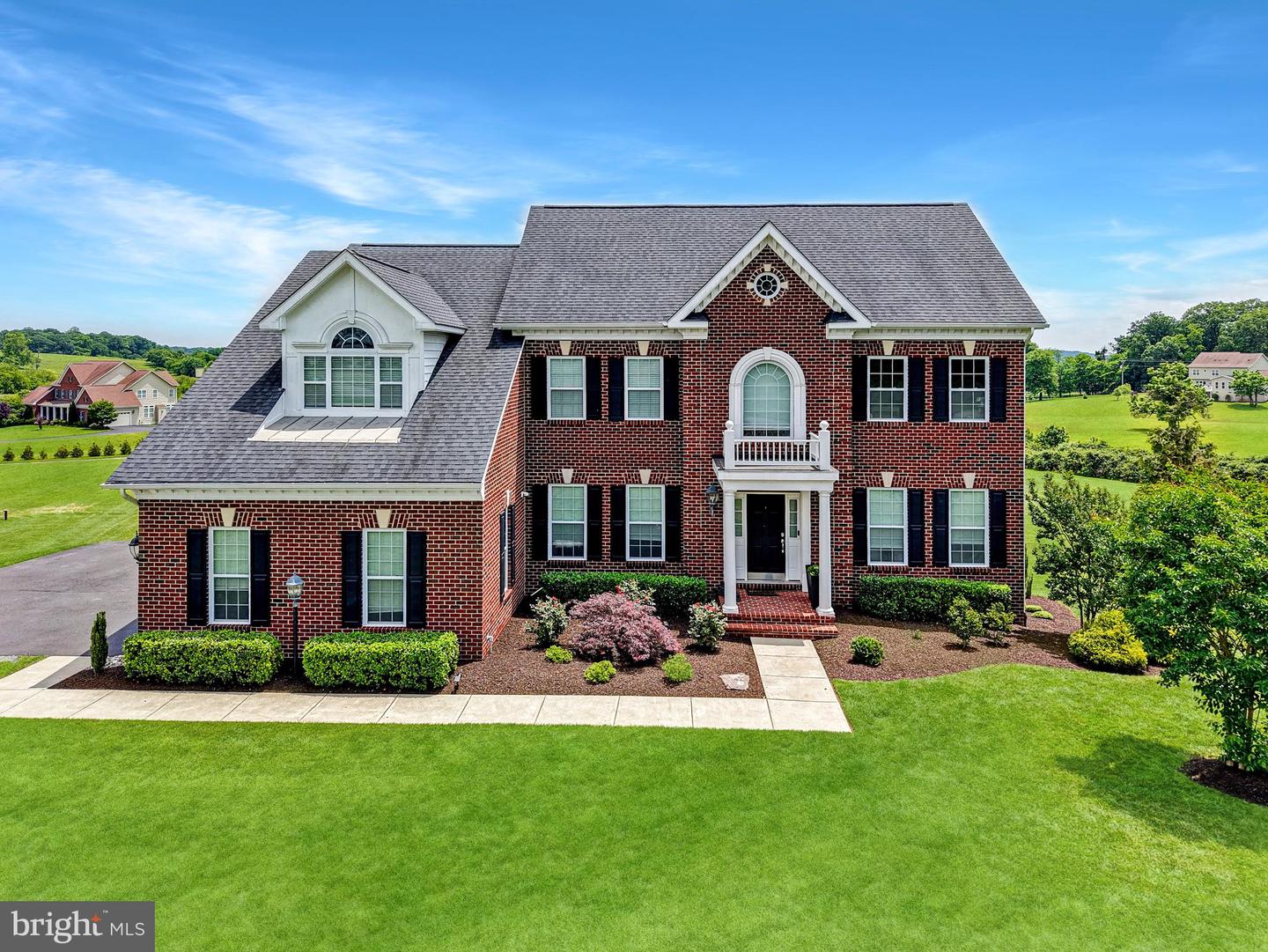 42719 PRAIRIE MERLIN CT, LEESBURG, Virginia 20176, 4 Bedrooms Bedrooms, ,4 BathroomsBathrooms,Residential,For sale,42719 PRAIRIE MERLIN CT,VALO2098730 MLS # VALO2098730