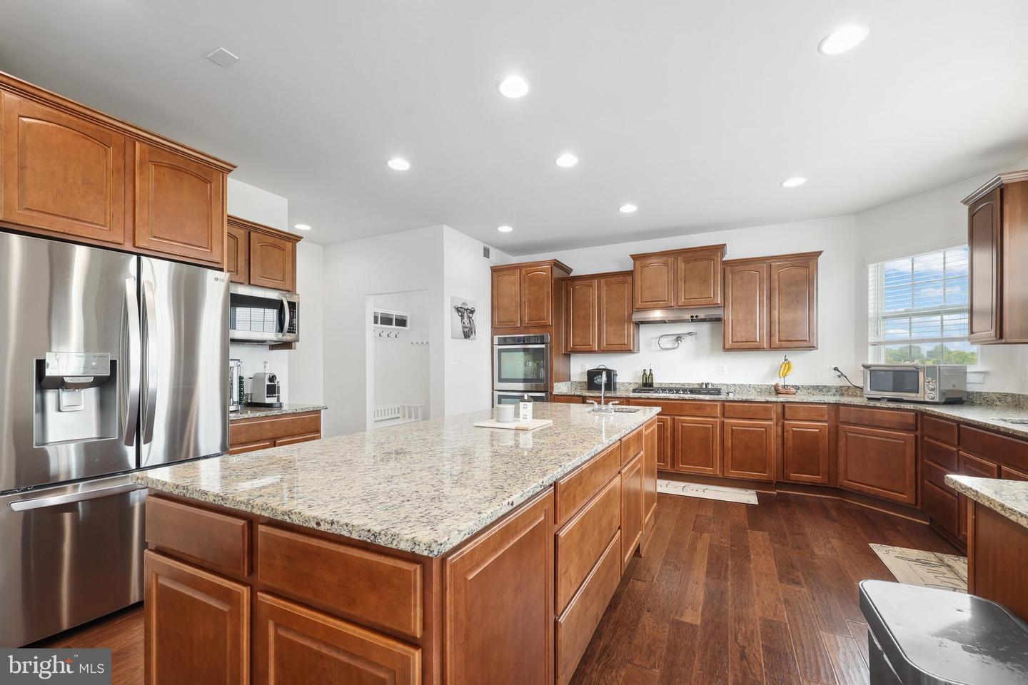 42719 PRAIRIE MERLIN CT, LEESBURG, Virginia 20176, 4 Bedrooms Bedrooms, ,4 BathroomsBathrooms,Residential,For sale,42719 PRAIRIE MERLIN CT,VALO2098730 MLS # VALO2098730