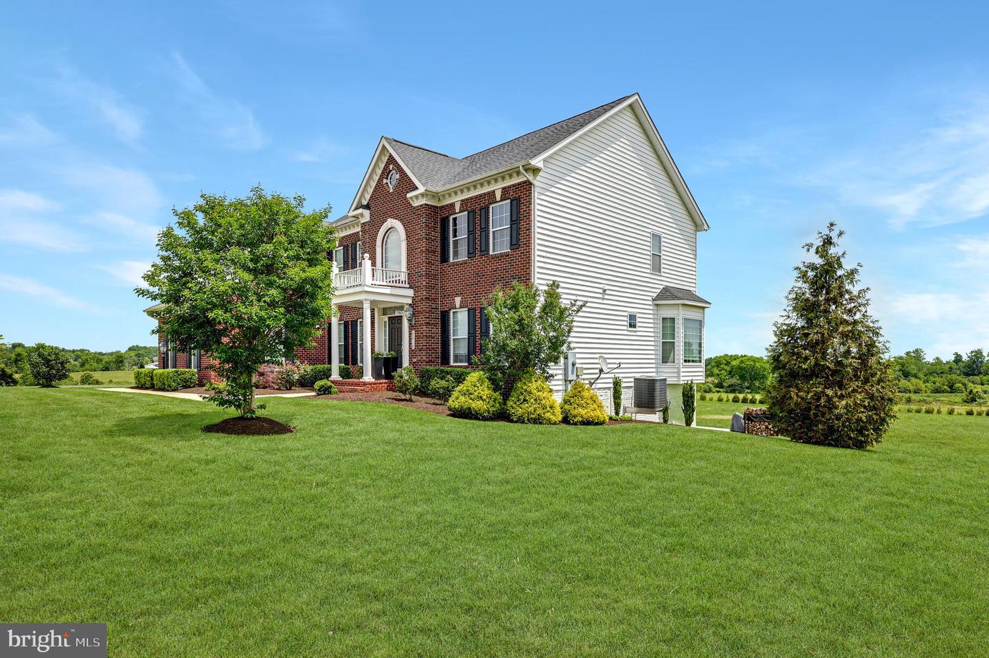 42719 PRAIRIE MERLIN CT, LEESBURG, Virginia 20176, 4 Bedrooms Bedrooms, ,4 BathroomsBathrooms,Residential,For sale,42719 PRAIRIE MERLIN CT,VALO2098730 MLS # VALO2098730