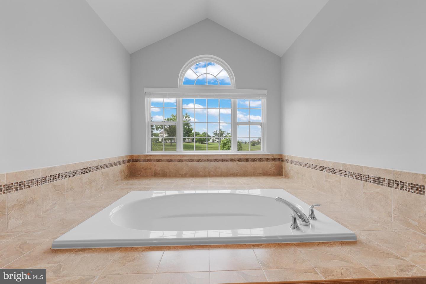 42719 PRAIRIE MERLIN CT, LEESBURG, Virginia 20176, 4 Bedrooms Bedrooms, ,4 BathroomsBathrooms,Residential,For sale,42719 PRAIRIE MERLIN CT,VALO2098730 MLS # VALO2098730