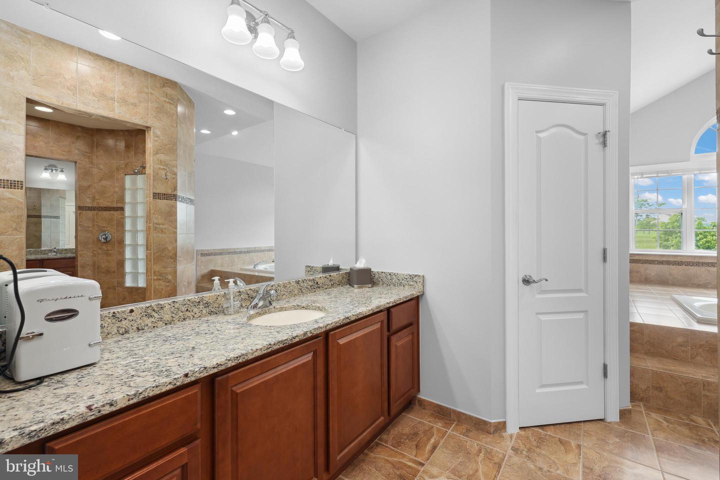42719 PRAIRIE MERLIN CT, LEESBURG, Virginia 20176, 4 Bedrooms Bedrooms, ,4 BathroomsBathrooms,Residential,For sale,42719 PRAIRIE MERLIN CT,VALO2098730 MLS # VALO2098730
