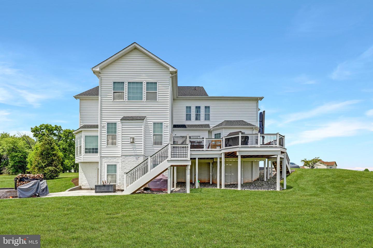 42719 PRAIRIE MERLIN CT, LEESBURG, Virginia 20176, 4 Bedrooms Bedrooms, ,4 BathroomsBathrooms,Residential,For sale,42719 PRAIRIE MERLIN CT,VALO2098730 MLS # VALO2098730