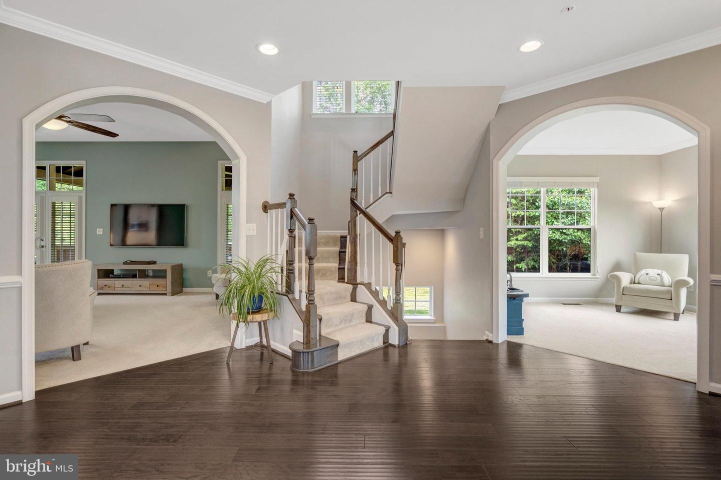 8213 BEARHURST DR, GAINESVILLE, Virginia 20155, 5 Bedrooms Bedrooms, ,4 BathroomsBathrooms,Residential,For sale,8213 BEARHURST DR,VAPW2096352 MLS # VAPW2096352
