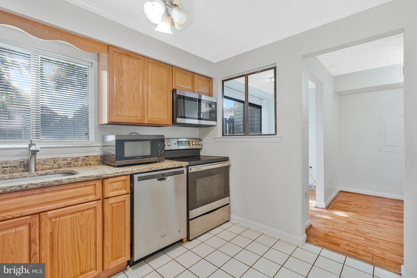 4134 MEADOWLAND CT #71, CHANTILLY, Virginia 20151, 2 Bedrooms Bedrooms, ,1 BathroomBathrooms,Residential,For sale,4134 MEADOWLAND CT #71,VAFX2246102 MLS # VAFX2246102