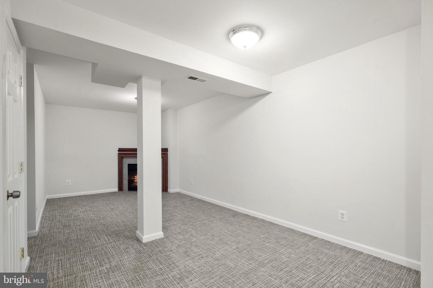 853 OAK LEAF CT, WARRENTON, Virginia 20186, 3 Bedrooms Bedrooms, ,2 BathroomsBathrooms,Residential,For sale,853 OAK LEAF CT,VAFQ2016968 MLS # VAFQ2016968