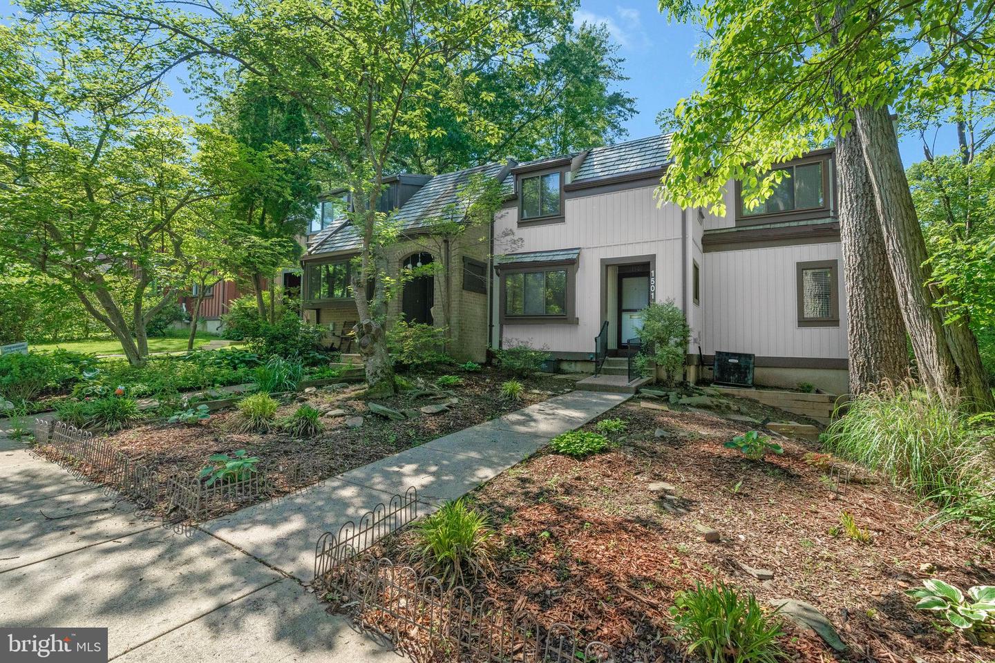1501 SCANDIA CIR, RESTON, Virginia 20190, 3 Bedrooms Bedrooms, ,3 BathroomsBathrooms,Residential,For sale,1501 SCANDIA CIR,VAFX2246314 MLS # VAFX2246314