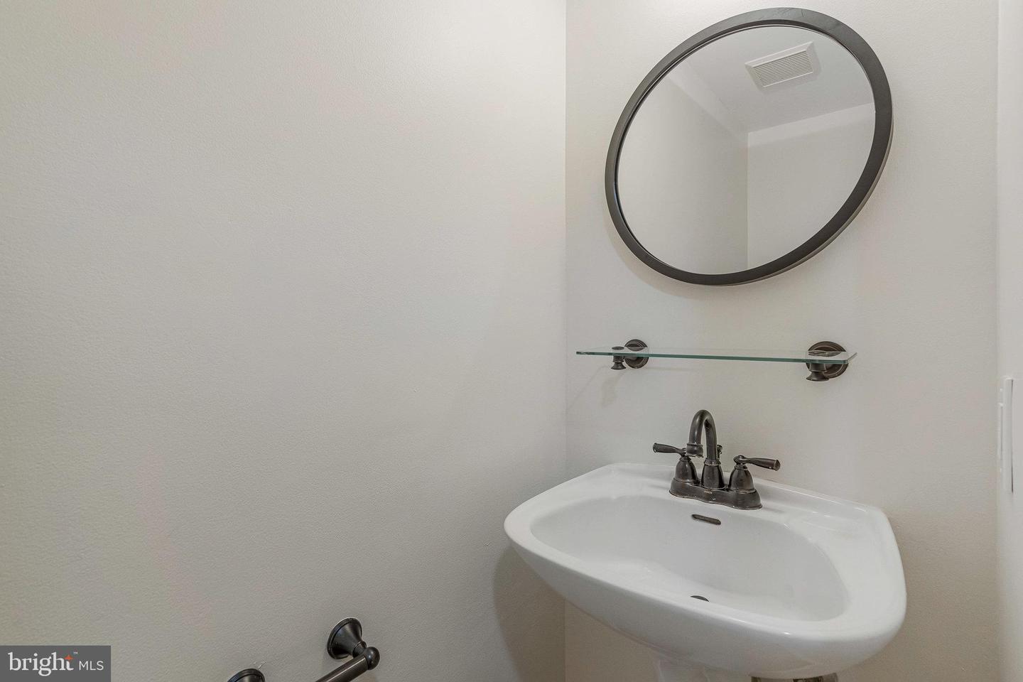 1501 SCANDIA CIR, RESTON, Virginia 20190, 3 Bedrooms Bedrooms, ,3 BathroomsBathrooms,Residential,For sale,1501 SCANDIA CIR,VAFX2246314 MLS # VAFX2246314