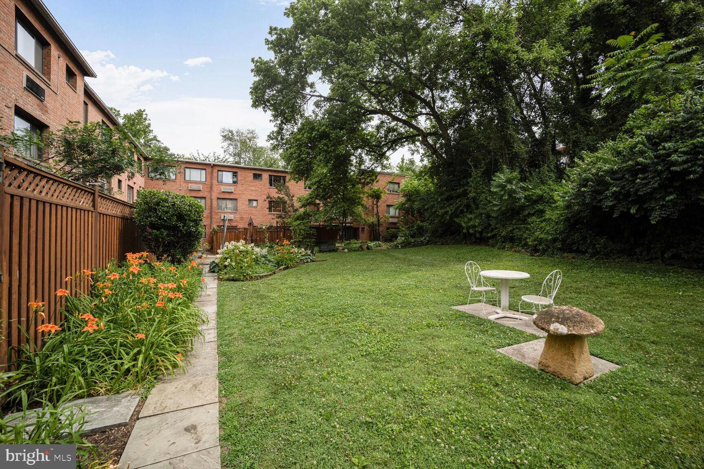4114 DAVIS PL NW #311, WASHINGTON, District Of Columbia 20007, 2 Bedrooms Bedrooms, ,1 BathroomBathrooms,Residential,For sale,4114 DAVIS PL NW #311,DCDC2204810 MLS # DCDC2204810