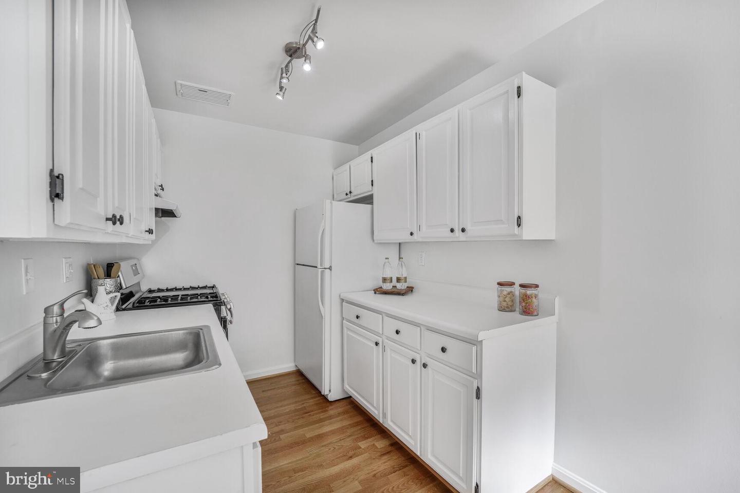 4114 DAVIS PL NW #311, WASHINGTON, District Of Columbia 20007, 2 Bedrooms Bedrooms, ,1 BathroomBathrooms,Residential,For sale,4114 DAVIS PL NW #311,DCDC2204810 MLS # DCDC2204810