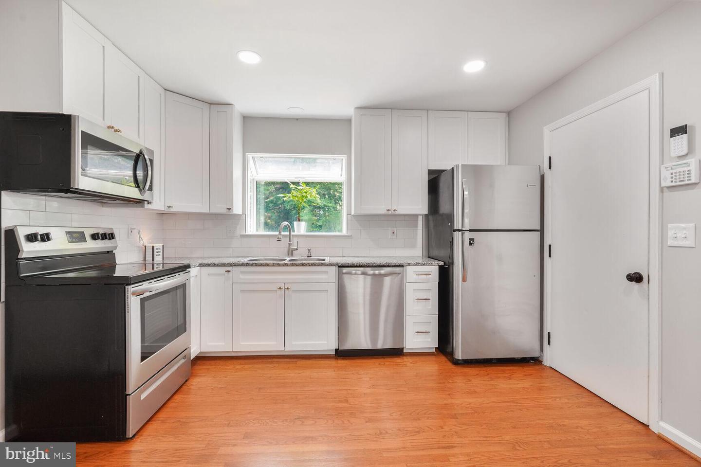 15871 MONTVIEW DR, DUMFRIES, Virginia 22025, 4 Bedrooms Bedrooms, ,3 BathroomsBathrooms,Residential,For sale,15871 MONTVIEW DR,VAPW2096690 MLS # VAPW2096690