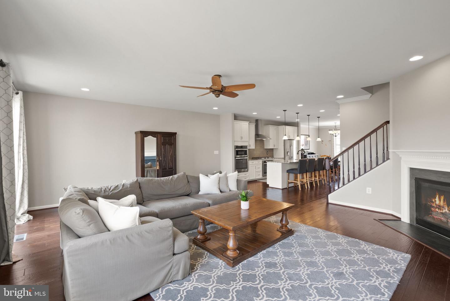 15964 LOWDERMILK PL, HAYMARKET, Virginia 20169, 4 Bedrooms Bedrooms, ,3 BathroomsBathrooms,Residential,For sale,15964 LOWDERMILK PL,VAPW2096730 MLS # VAPW2096730