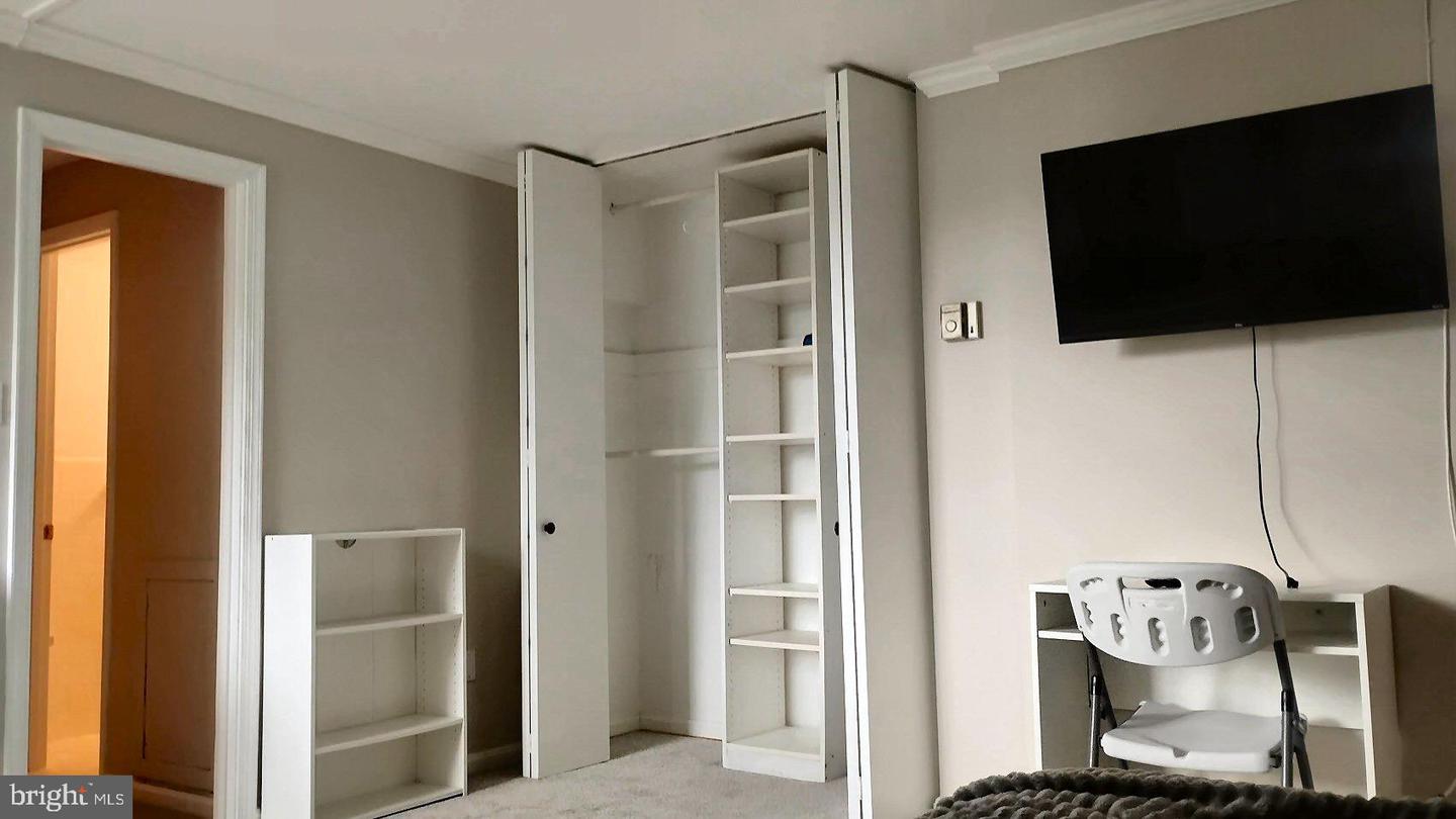4520 KING ST #205, ALEXANDRIA, Virginia 22302, ,1 BathroomBathrooms,Residential,For sale,4520 KING ST #205,VAAX2046352 MLS # VAAX2046352