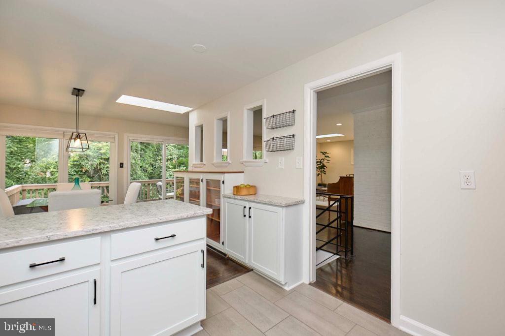 2301 N TRACY ST, ALEXANDRIA, Virginia 22311, 3 Bedrooms Bedrooms, ,2 BathroomsBathrooms,Residential,For sale,2301 N TRACY ST,VAAX2046364 MLS # VAAX2046364
